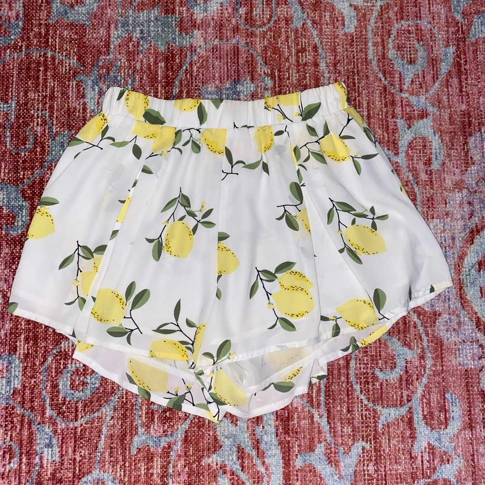 Lemon shorts